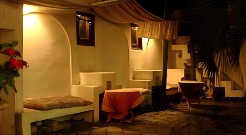 Arabian Art Hotel & Gallery Onjuku Exterior foto